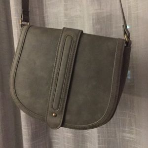 Small magnet Snap cross body